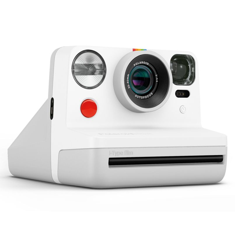 Rent a "Polaroid Now Camera" (with 1 film) for 1 week