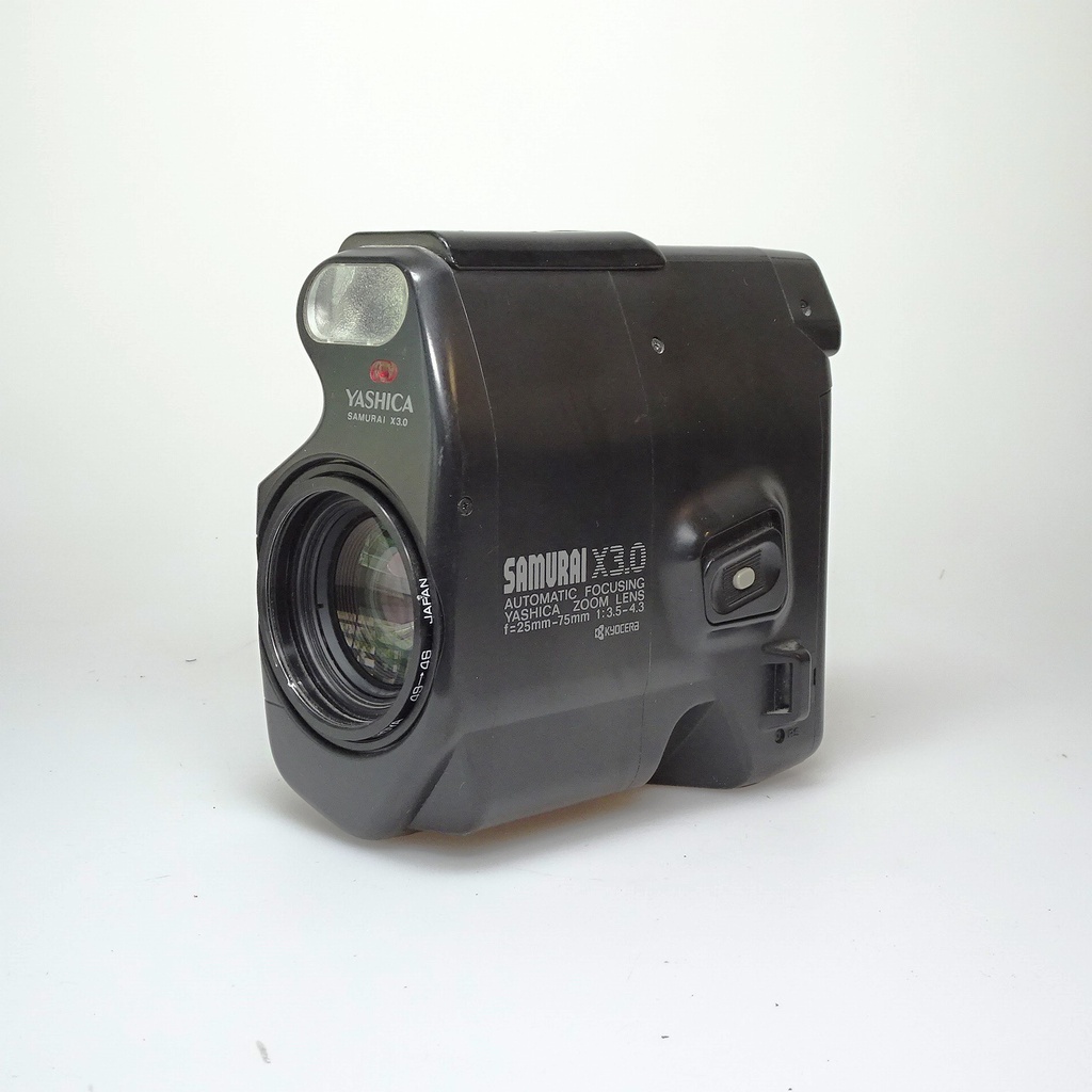Yashica Samurai X3.0 (Halbformat)