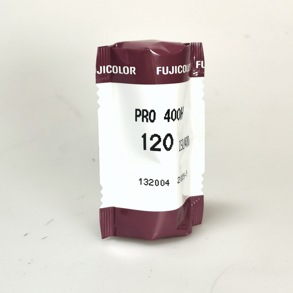 Expired FUJICOLOR PRO 400H 120 (2008/2009) (1 Roll)