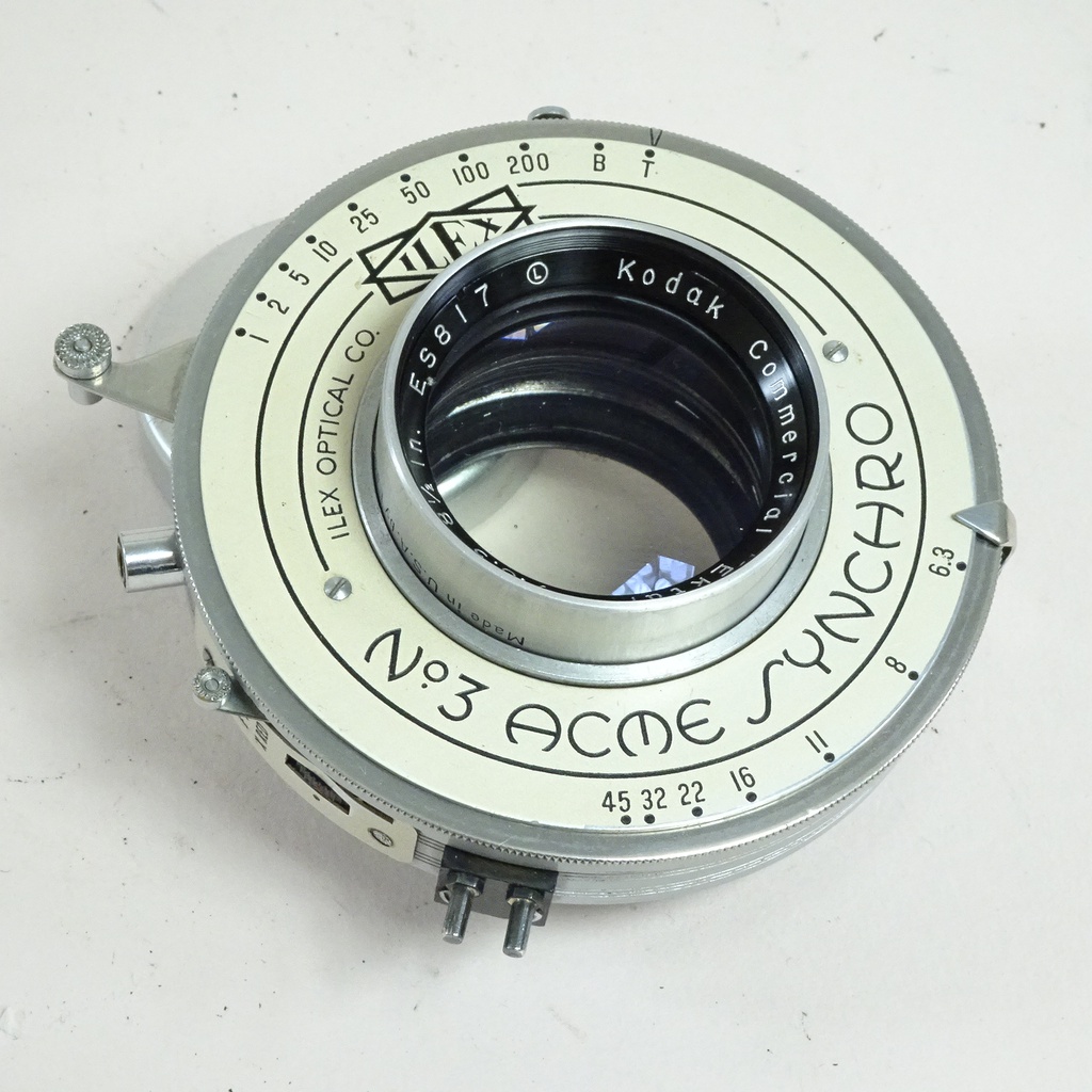 Kodak Commercial Ektar f6.3 8 1/2 in.+ No. 3 Acme Synchro Verschluss