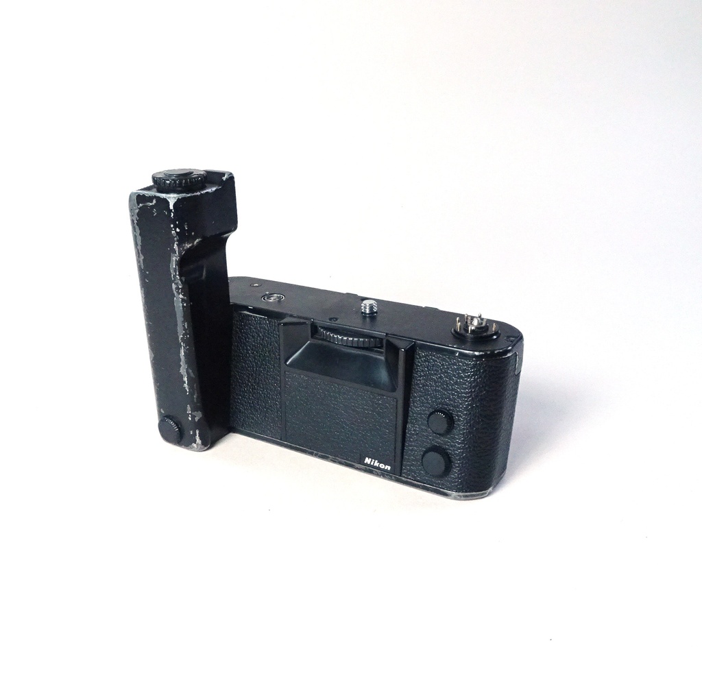 Nikon MD-4 Motor