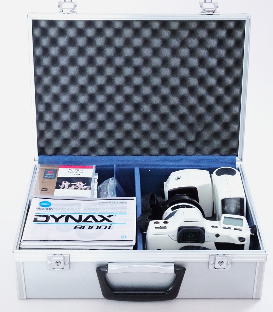 Minolta Dynax 8000i "MIR" Space Edition