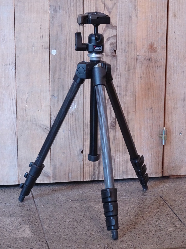 Manfrotto Karbonstativ mit Kugelkopf