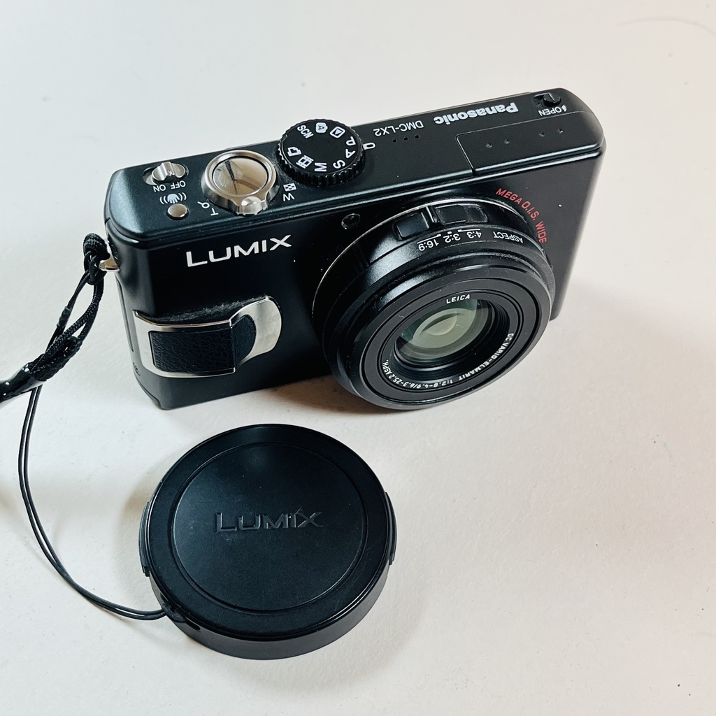 Lumix LX2