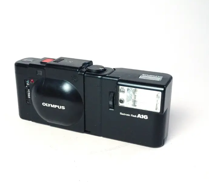 Olympus XA + A16 Blitz